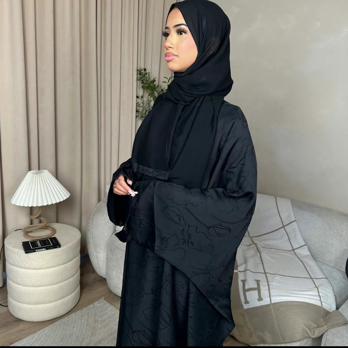 LM090 Luxury Butterfly Batwing Abaya | Chic Jacquard Fashion for Ramadan Eid 2025