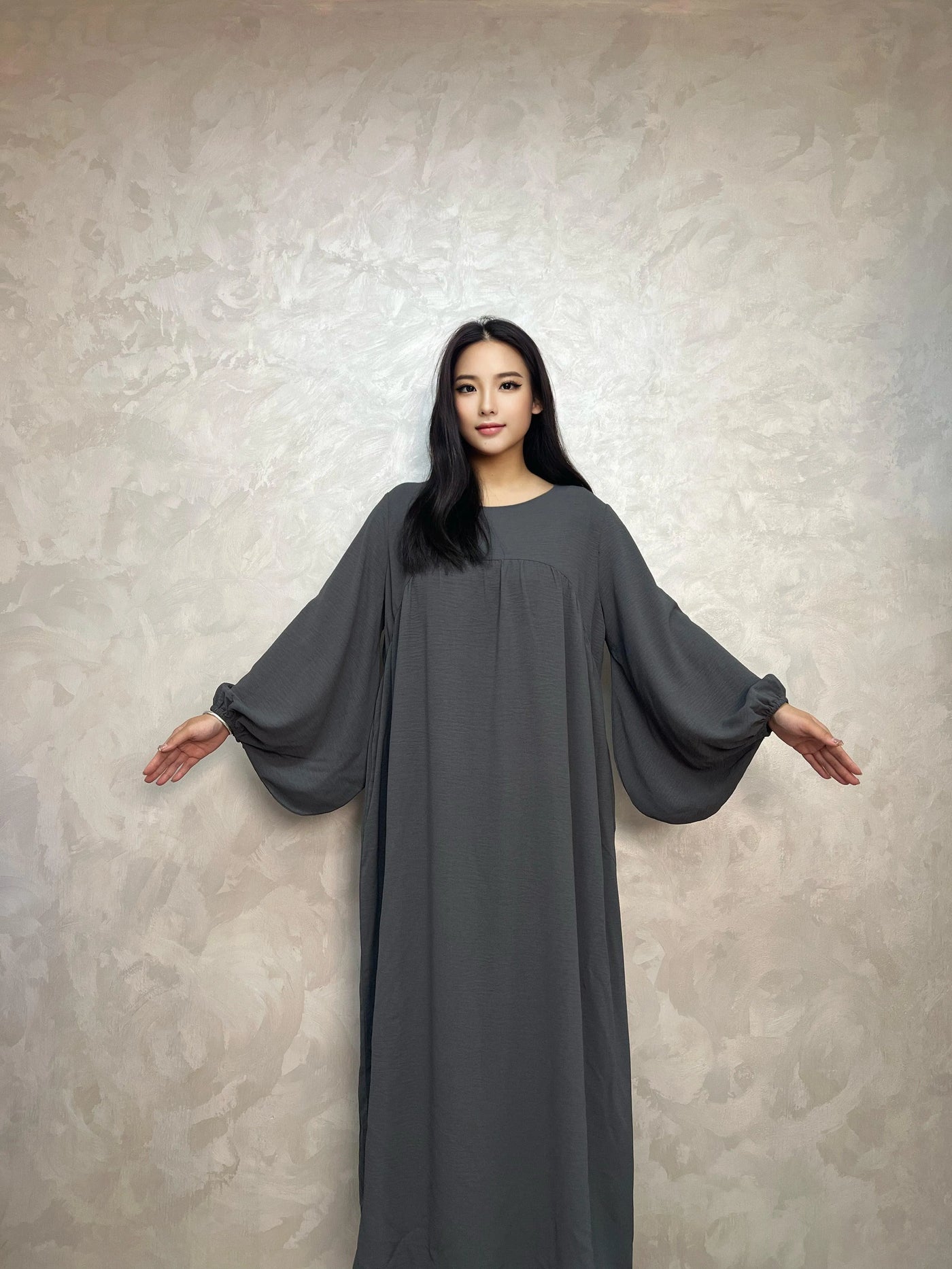 LM021 Balloon Sleeves Abaya With Pockets - LumosModesty